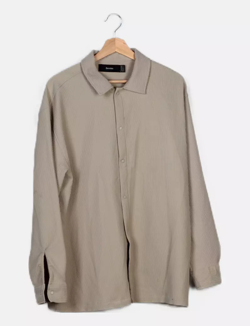 Bershka Sobrecamisa canalé beige